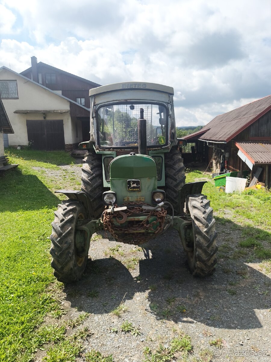 Traktor John Deere 2130 4×4 - 5