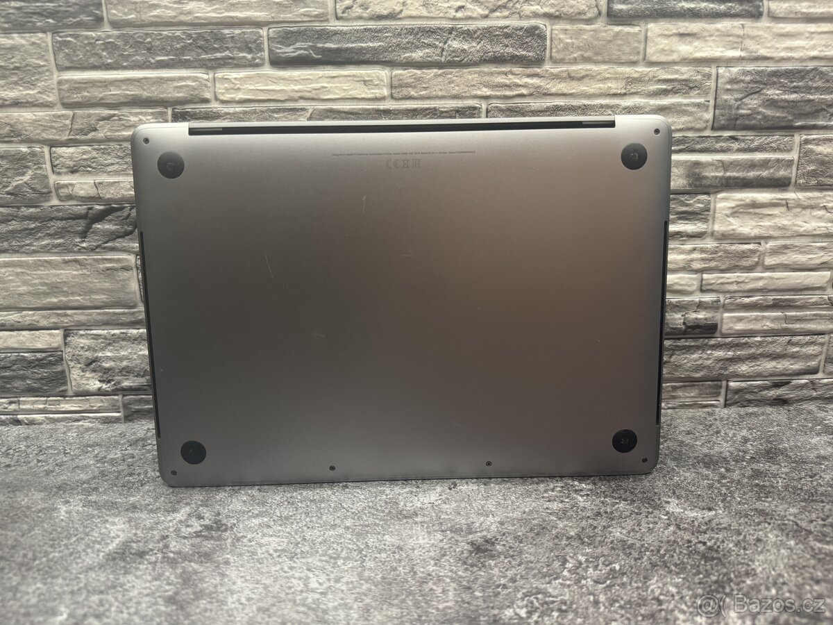 MacBook Pro 13 2018 i5 / 8GB / 256GB - 5
