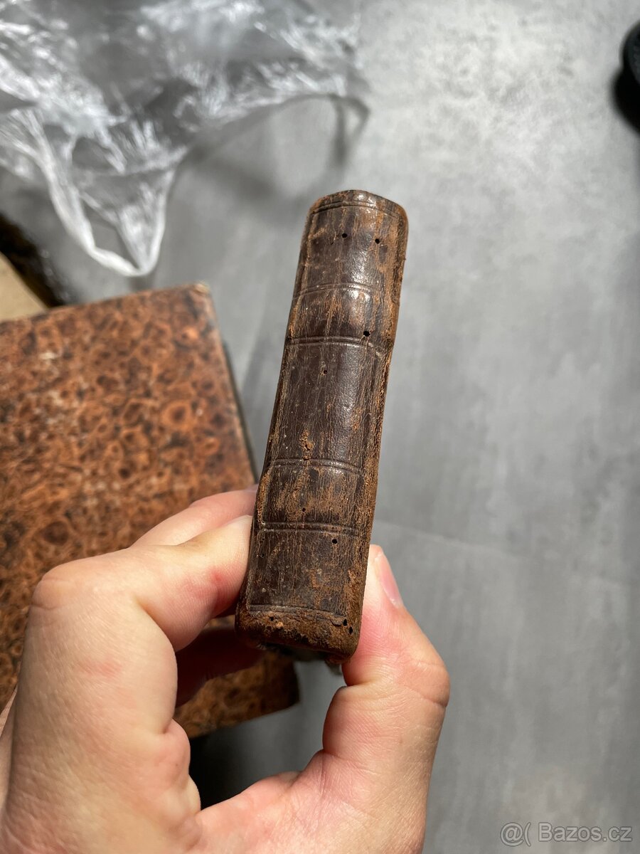 Staré německé a české knihy - 5