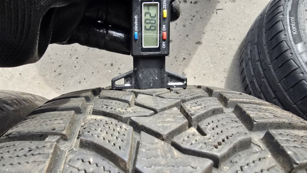 Zimní pneu 205/55/16 Dunlop - 5