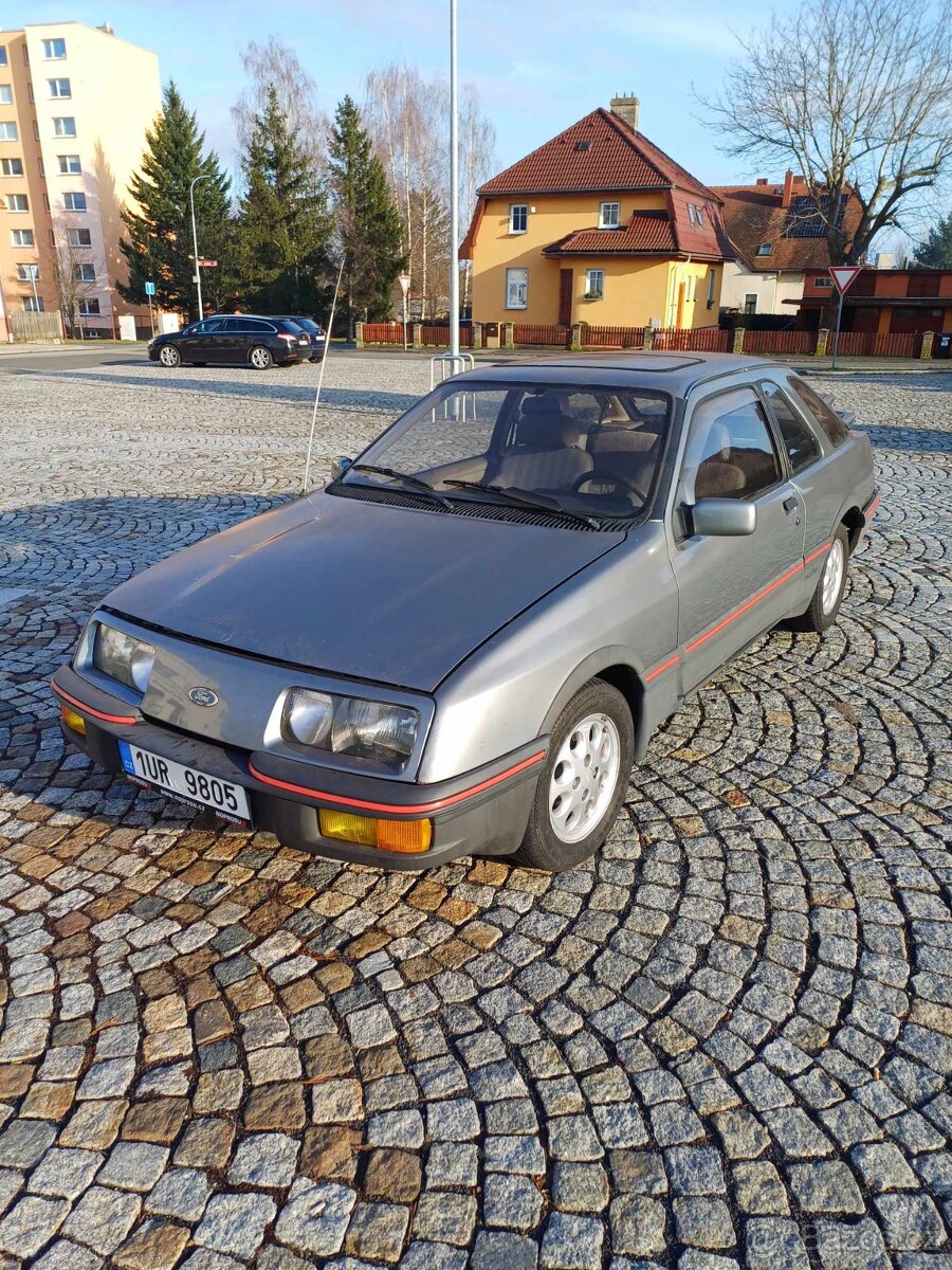 FORD SIERRA XR4i - 5