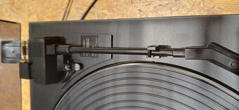 Gramofon JVC - 5