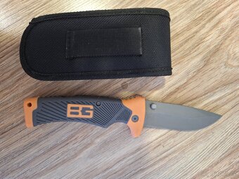 Gerber Bear Grylls skládací nůž šedý
Nový - 5