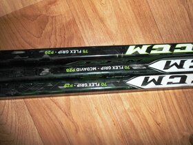 KARBONOVÉ OPRAVENÉ HOLE A SHAFTY CCM , FLEX 75, PRAVÉ - 5