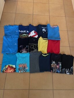 36 kusů chlapeckého letního oblečení 146/152 - 5