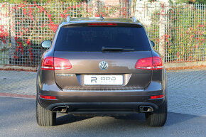 Volkswagen Touareg 3.0 TDI V6 / PANORAMA / TAŽNÉ / NEZ.TOPEN - 5