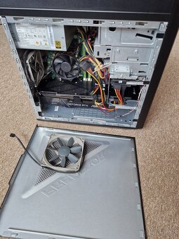 starší herní počítač Acer Predator G3-605 - 5