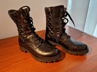 Nové černé šněrovací workery zn. TOSCA BLU, č. 35 - 5