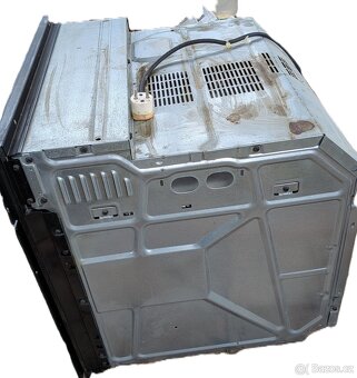 Prodám elektrickou troubu Whirpool - 5