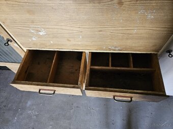 Stará retro kredenc - 5