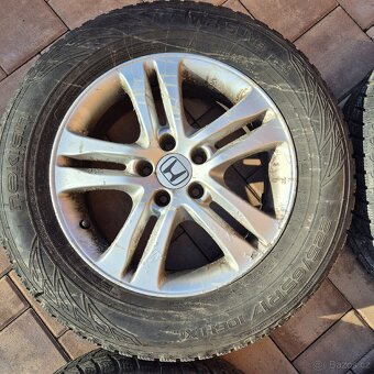 Prodám zimní gumy + disky HONDA pro CR-V - 5