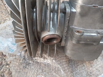 Motory cz 380/981 - 5