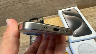 iPhone 15pro 128gb Přírodní titan Záruka Datart 16měs. - 5