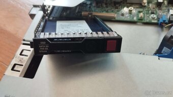 HPE ProLiant DL20 Gen 10 - 5