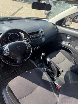 Peugeot 4007, 2,2HDi 115 kW, 4x4 - 5