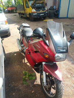 Suzuki gsx 1100f - 5