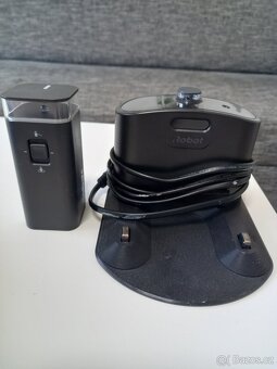 Robotický vysavač iRobot Roomba i7 silver - 5