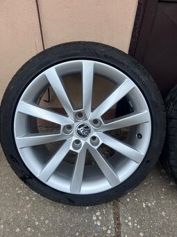 Prodám originální alu kola Škoda 18” + letní pneu Dunlop - 5