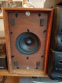 Stereo gramofon NZC 030 se zesilovačem a reproduktory - 5