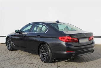 BMW Řada 5 530d xDrive 195kW HEAD UP ČR (2018) - 5