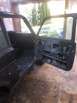 Lada Niva 1,7 havarované vozidlo,Urban - 5