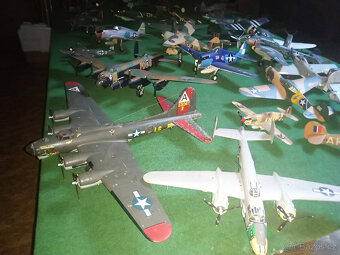 Sbírka hotových plastikových modelů - 5