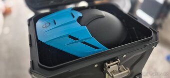 Top case - 5