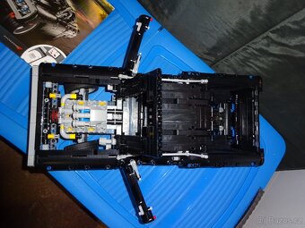 Lego Technic 42111 Domův Dodge Charger - 5