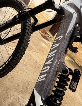 Canyon Torque:ON CF Roczen – X0 AXS, nová 900wh baterie - 5