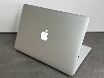 MacBook Air 13'' 2015 / i5 / 8GB / 256GB SSD - DPH - 5