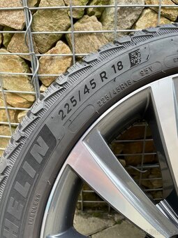 Škoda Octavia IV zimní sada kol Perseus pneu Michelin 225/45 - 5