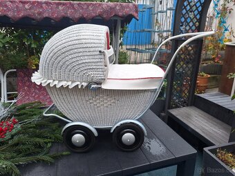RETRO KOČÁREK PRO PANENKY - 5