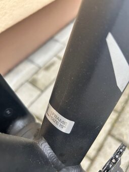 kolo Kross Level B8  vybava SLX,Rock Shox Reba RL - 5