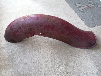 Predám predný blatník na Jawa 555 - 5