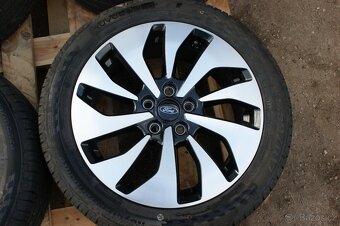 Bicolor tubine krasna alu kola origo Ford R17 a letni pneu - 5