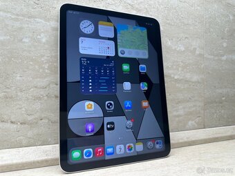 Apple iPad 10.9 (2022) 64GB Wi-Fi Silver, 100%, 0 cyklov - 5