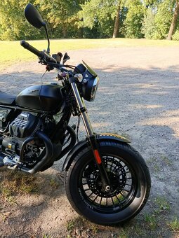 Moto guzzi v9 bobber - 5