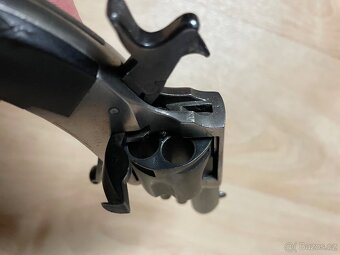 Historický Revolver Bulldog 38 SW - 5