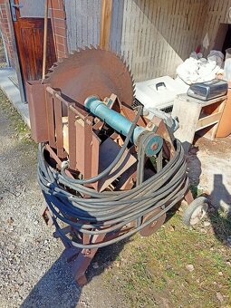 Cirkulárka na řezání dřeva 4 kW - 5