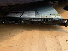 Server IBM System x3550 32GB RAM 2x Intel xeon - 5
