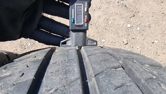Letní pneu 225/70/15c Michelin - 5