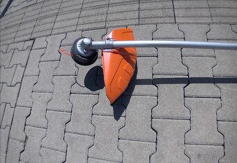 Prodám profesionální křovinořez Stihl fs240 - 5