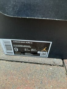 NIKE AIR JORDAN MAX AURA 3 WHITE FIRE RED - 5