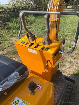 Minibagr - mimoosé kopání. Zánovní. Odpočet DPH - 5