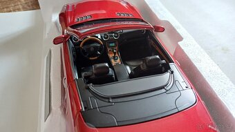 Norev 1/18 Mercedes SL 500 2003 limit 300 ks - 5