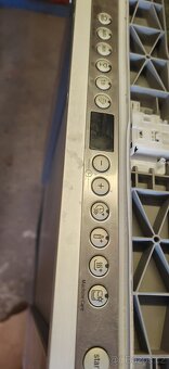 Vestavná myčka Bosch - 5