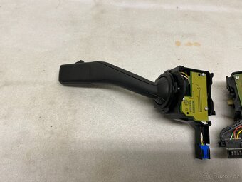 VW GOLF 5 2003-2008 - PÁČKY POD VOLANT - 5