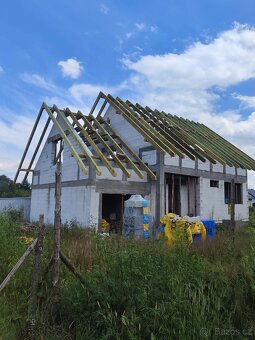 Krovy, vazníky, pergoly, dětská hřiště a další - 5