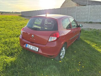 Renault clio - 5