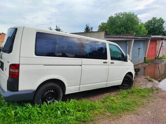 VW Transporter T5 long 9 míst - 5